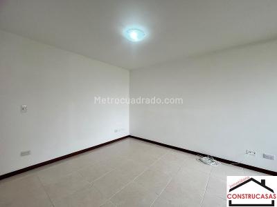 Apartamento de 3 alcobas en arriendo en El Poblado, Medellín, 120 m² · foto 19 de 20