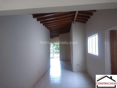 Casa de 3 alcobas en venta en La Floresta, Medellín, 101 m² · foto 8 de 20