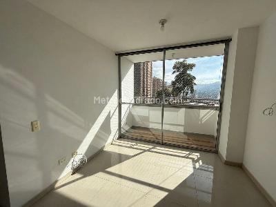 Apartamento de 3 alcobas en venta en Amazonía, Bello, 68 m² · foto 4 de 17