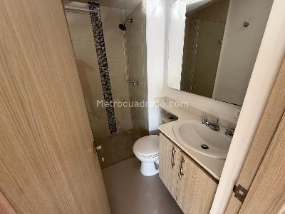 Apartamento de 3 alcobas en venta en Amazonía, Bello, 68 m² · foto 9 de 17
