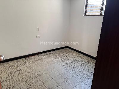 Casa de 5 alcobas en venta en Cristo Rey, Medellín, 224 m² · foto 6 de 20