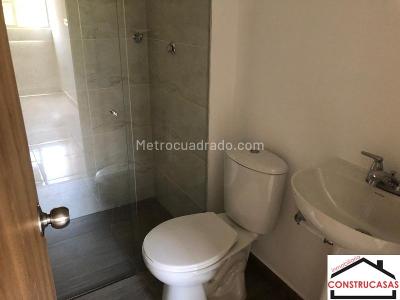 Apartamento de 2 alcobas en venta en Amazonia, Bello, 60 m² · foto 4 de 12