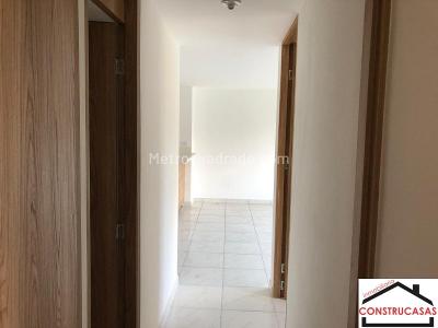 Apartamento de 2 alcobas en venta en Amazonia, Bello, 60 m² · foto 9 de 12