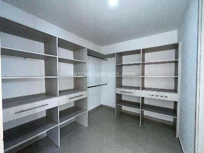 Apartamento de 3 alcobas en venta en Laureles, Medellín, 150 m² · foto 9 de 11