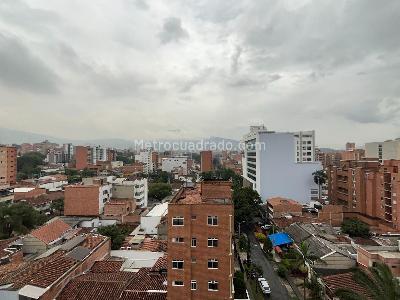 Apartamento de 3 alcobas en arriendo en Laureles Nogal, Medellín, 145 m² · foto 8 de 16