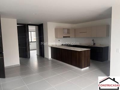 Apartamento de 2 alcobas en venta en La Castellana, Medellín, 78 m² · foto 4 de 13