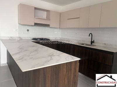 Apartamento de 2 alcobas en venta en La Castellana, Medellín, 78 m² · foto 5 de 13