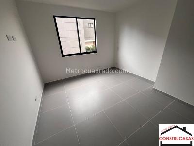 Apartamento de 2 alcobas en venta en La Castellana, Medellín, 78 m² · foto 9 de 13