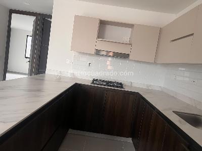 Apartamento en venta en Laureles, Medellín · foto 9 de 15