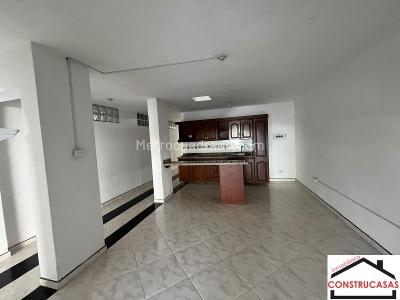 Casa de 3 alcobas en arriendo en Calasanz, Medellín, 160 m² · foto 3 de 18