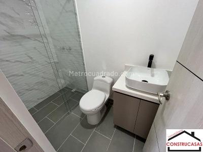 Apartamento de 2 alcobas en venta en La Castellana, Medellín, 86 m² · foto 9 de 10