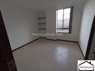 Apartamento de 2 alcobas en venta en Calasanz Parte Alta, Medellín, 60 m² · foto 6 de 14