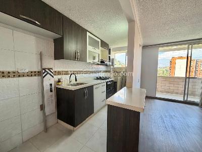 Apartamento de 3 alcobas en arriendo en Belen Loma De Los Bernal, Medellín, 75 m² · foto 3 de 16