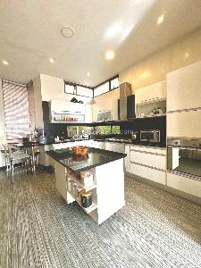 Casa de 3 alcobas en venta en Los Rosales, Bogotá, 450 m² · foto 6 de 19