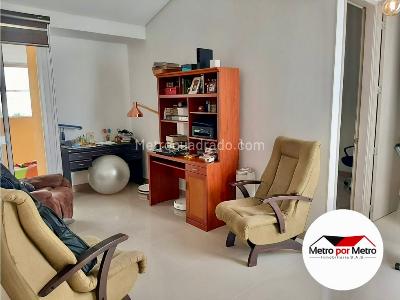 Casa de 3 alcobas en venta en El Castillo, Cali, 280 m² · foto 8 de 20