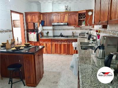 Apartamento de 3 alcobas en venta en Santa Teresita, Cali, 217 m² · foto 16 de 19