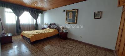 Casa de 5 alcobas en venta en Santa Helena, Ibagué, 260 m² · foto 13 de 20