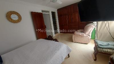 Casa de 4 alcobas en venta en El Vergel, Ibagué, 230 m² · foto 13 de 20