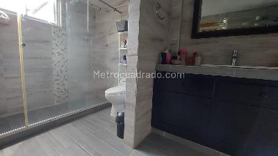 Casa de 3 alcobas en venta en Fuente De Los Rosales, Ibagué, 144 m² · foto 14 de 19