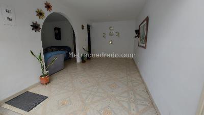 Casa de 3 alcobas en venta en Fuente De Los Rosales, Ibagué, 144 m² · foto 18 de 19
