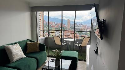 Apartamento de 3 alcobas en venta en El Poblado, Medellín, 87 m² · foto 2 de 14