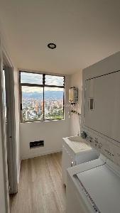 Apartamento de 3 alcobas en venta en El Poblado, Medellín, 87 m² · foto 9 de 14