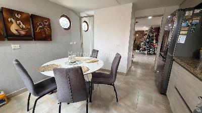 Casa de 3 alcobas en venta en Lomas Del Escobero, Envigado, 146 m² · foto 4 de 20