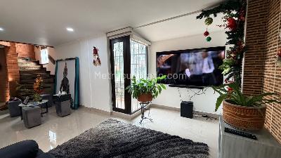 Casa de 3 alcobas en venta en Lomas Del Escobero, Envigado, 146 m² · foto 8 de 20