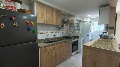 Apartamento de 3 alcobas en venta en Santa Helena, Ibagué, 74 m² · foto 2 de 16