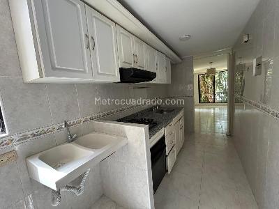 Apartamento de 3 alcobas en venta en Plazas Del Bosque, Ibagué, 57 m² · foto 4 de 18