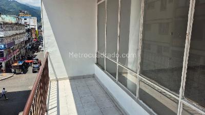 Apartamento de 3 alcobas en venta en Centro, Ibagué, 84 m² · foto 3 de 13