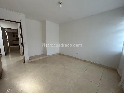 Casa de 5 alcobas en venta en Macarena Parte Alta, Ibagué, 260 m² · foto 14 de 20