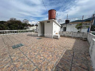 Casa de 5 alcobas en venta en Macarena Parte Alta, Ibagué, 260 m² · foto 19 de 20