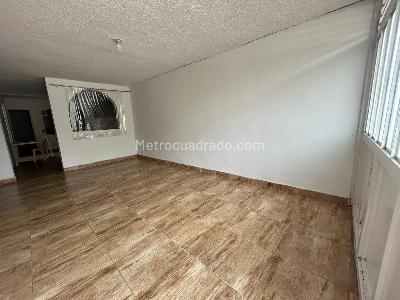 Casa de 5 alcobas en venta en Macarena Parte Alta, Ibagué, 260 m² · foto 2 de 20
