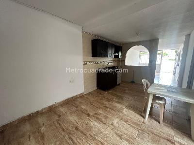 Casa de 5 alcobas en venta en Macarena Parte Alta, Ibagué, 260 m² · foto 5 de 20