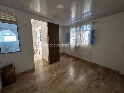 Casa de 5 alcobas en venta en Macarena Parte Alta, Ibagué, 260 m² · foto 6 de 20