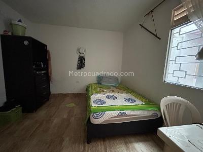 Casa de 5 alcobas en venta en Macarena Parte Alta, Ibagué, 260 m² · foto 9 de 20