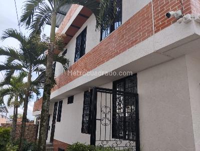 Casa de 3 alcobas en venta en Ambala, Ibagué, 218 m² · foto 2 de 19