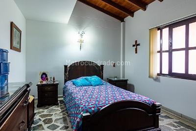 Casa de 5 alcobas en venta en Lagos De La Doctora, Sabaneta, 348 m² · foto 13 de 20