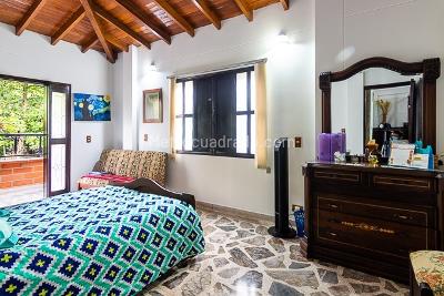 Casa de 5 alcobas en venta en Lagos De La Doctora, Sabaneta, 348 m² · foto 15 de 20