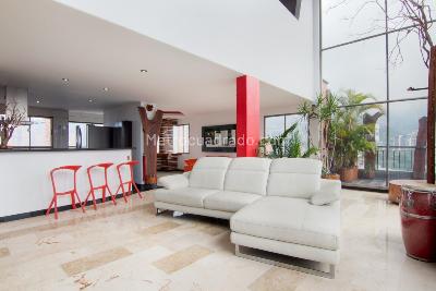 Apartamento en arriendo en Lalinde, Medellín · foto 4 de 13