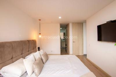 Apartamento de 2 alcobas en venta en Loma De Los Gonzalez, Medellín, 78 m² · foto 8 de 15