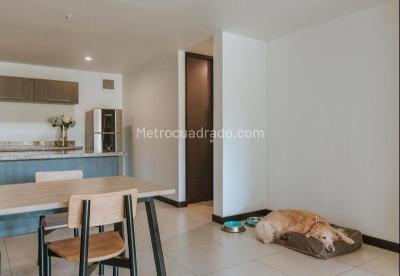 Apartamento de 1 alcoba en venta en Llano Grande, Rionegro, 81 m² · foto 2 de 14