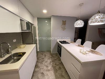Apartamento de 2 alcobas en arriendo en Loma Del Campestre, Medellín, 70 m² · foto 4 de 11