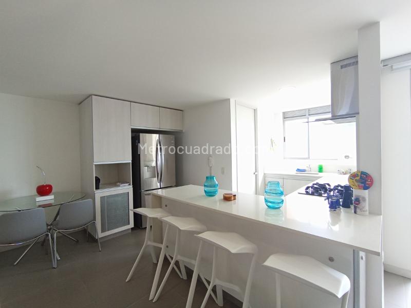 Modern 2BR Apartment with Great Views in Castropol - 6