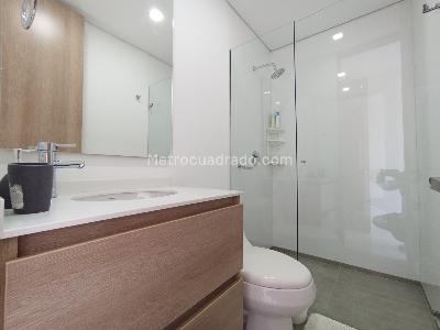 Apartamento en arriendo en Poblado, Medellín · foto 7 de 20