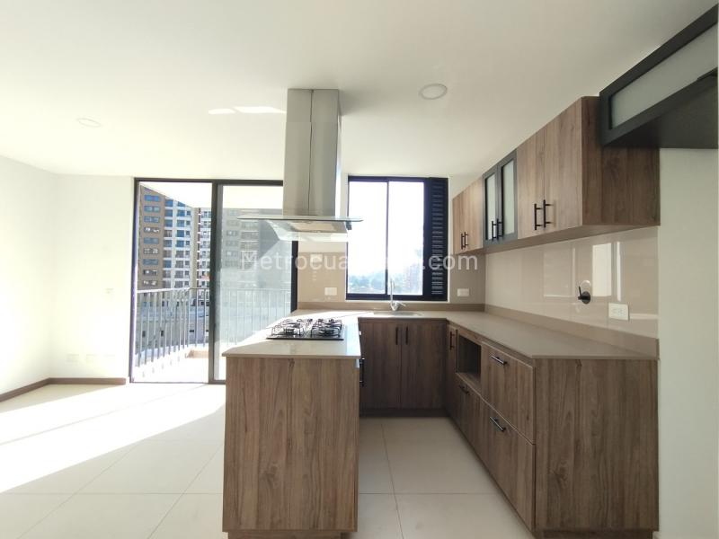 New 2BR Apartment with Balcony in San Antonio (Rionegro) - 2