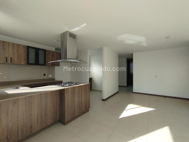 New 2BR Apartment with Balcony in San Antonio (Rionegro) - 4