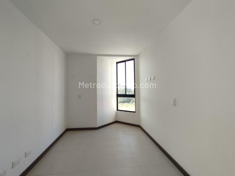 New 2BR Apartment with Balcony in San Antonio (Rionegro) - 6