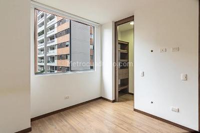 Apartamento de 2 alcobas en arriendo en Los Balsos, Medellín, 93 m² · foto 3 de 11